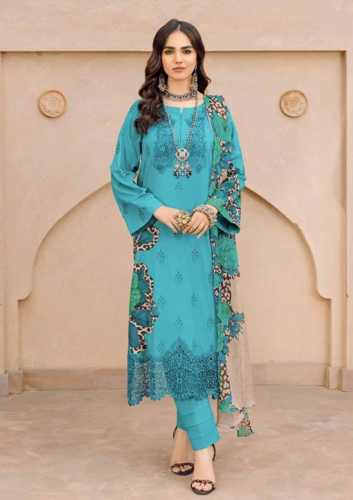 Andaaz Luxury Lawn Vol-01