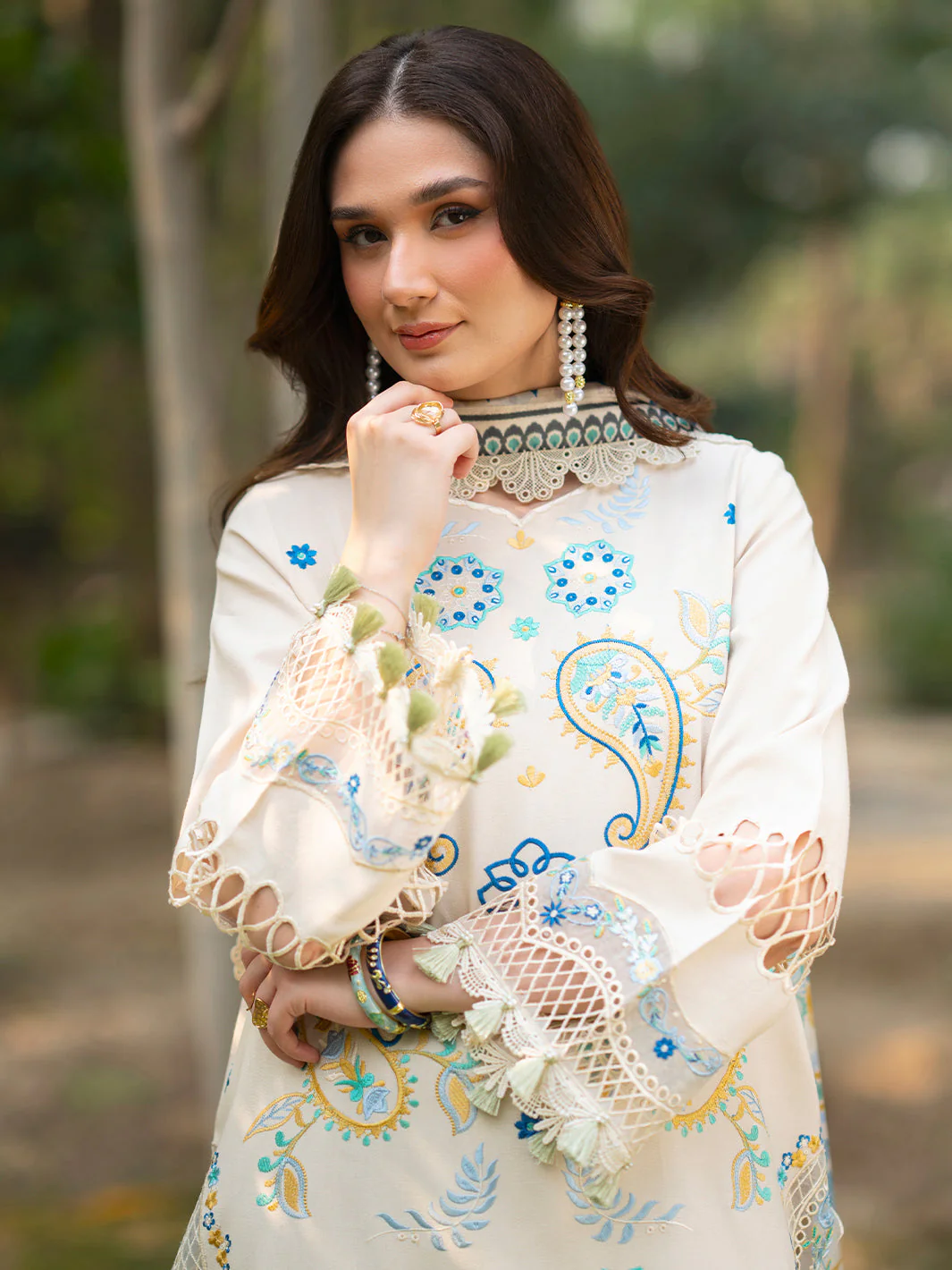 Angan Embroidered Lawn - Image 4