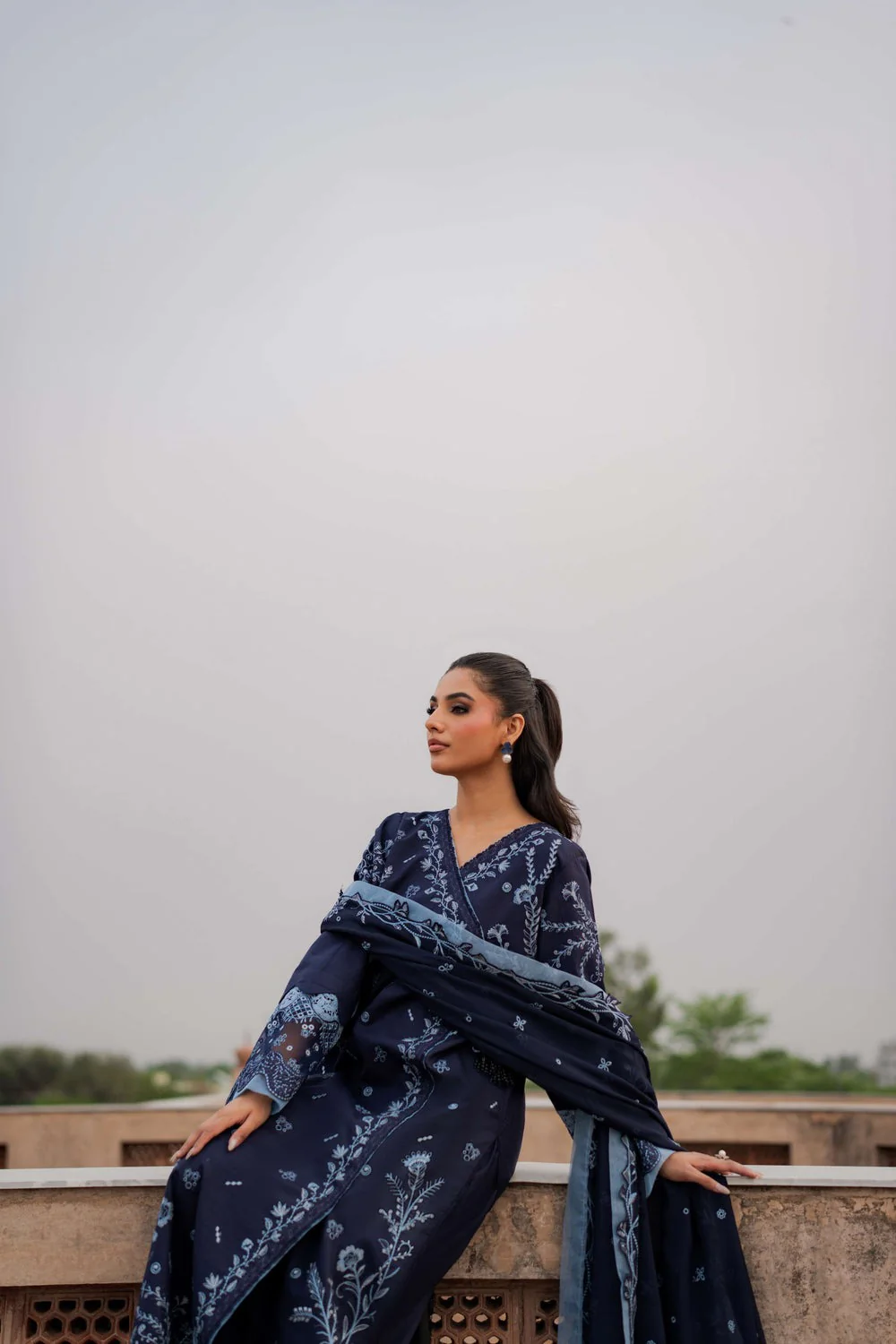 AZL - Lawn - Image 2