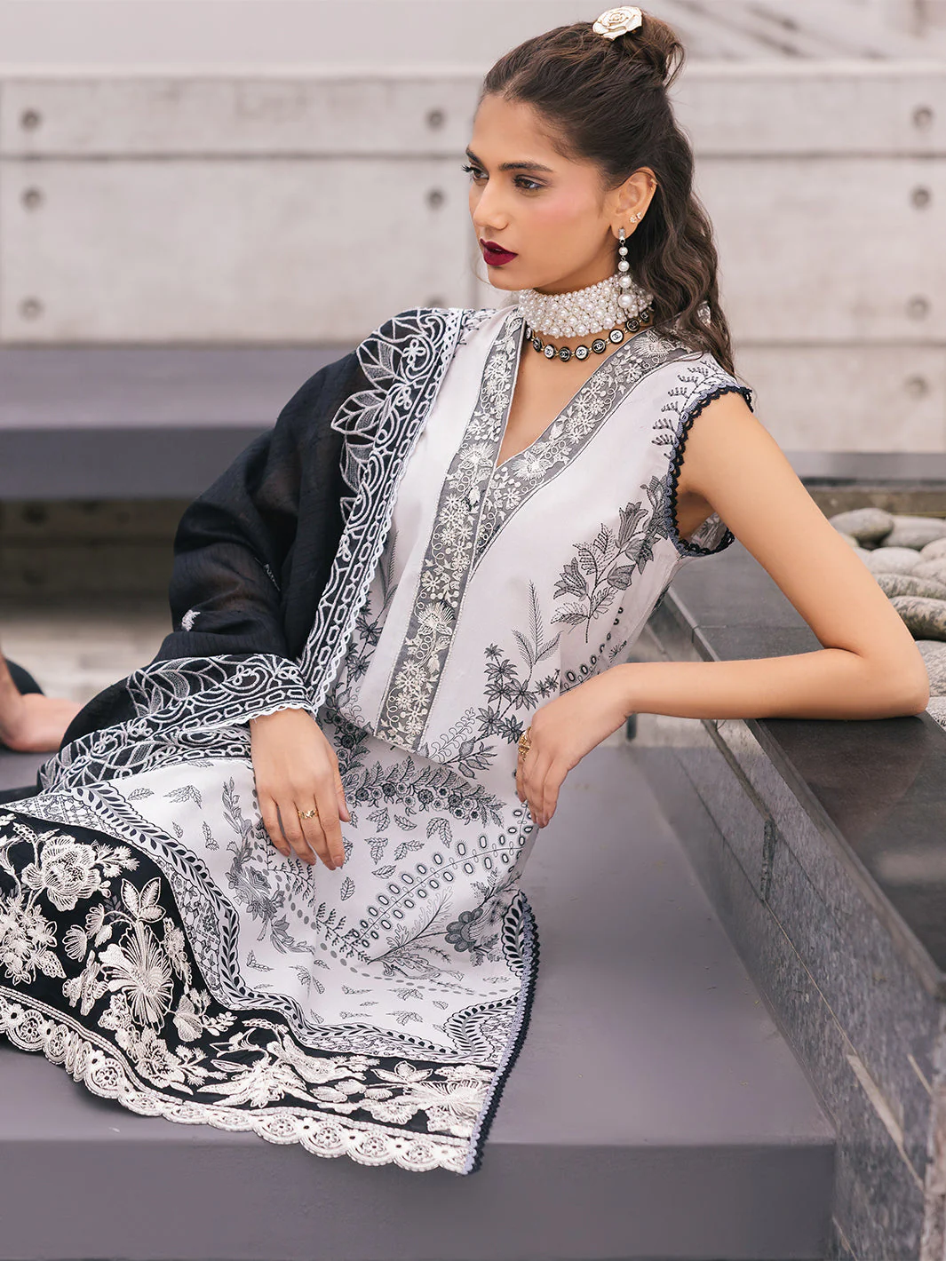 Broadway Luxury Lawn - Image 4