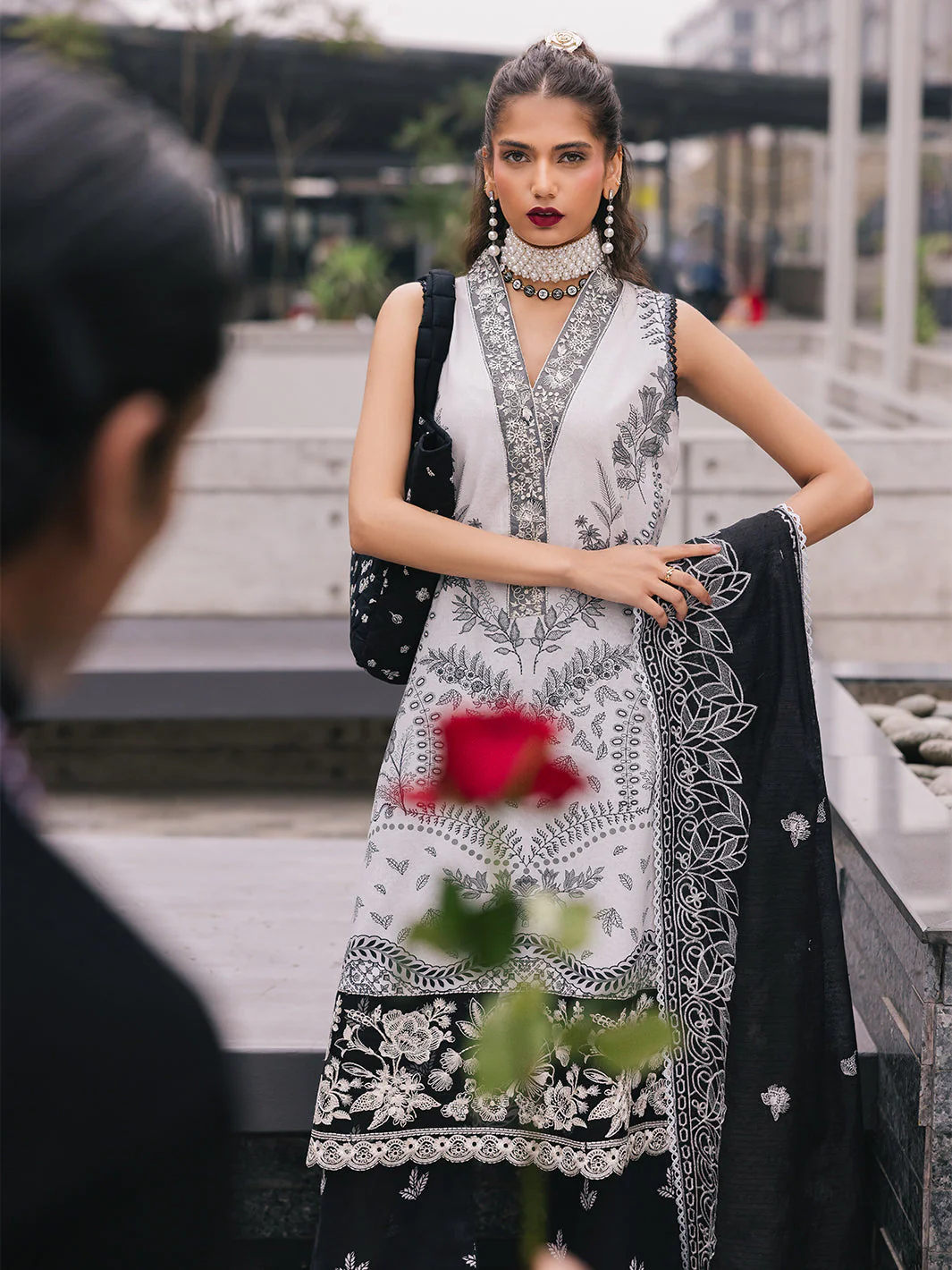 Broadway Luxury Lawn - Image 5