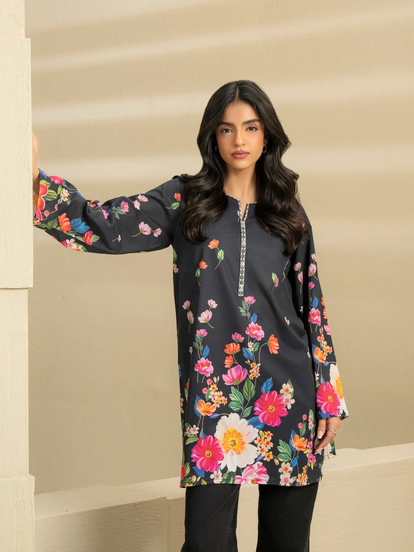 Cambric Kurti-Embroidered (Pret) - Image 4