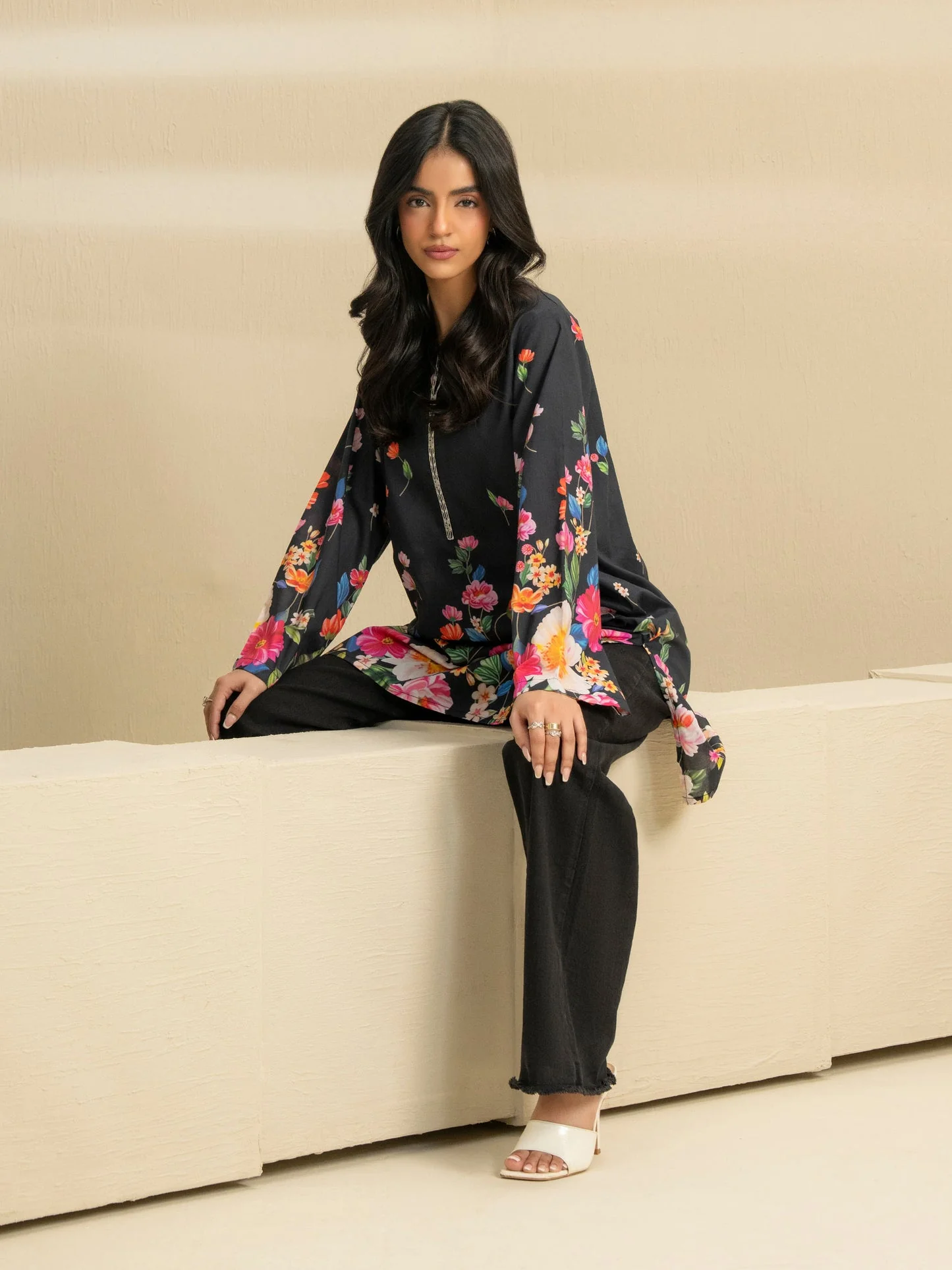Cambric Kurti-Embroidered (Pret) - Image 5