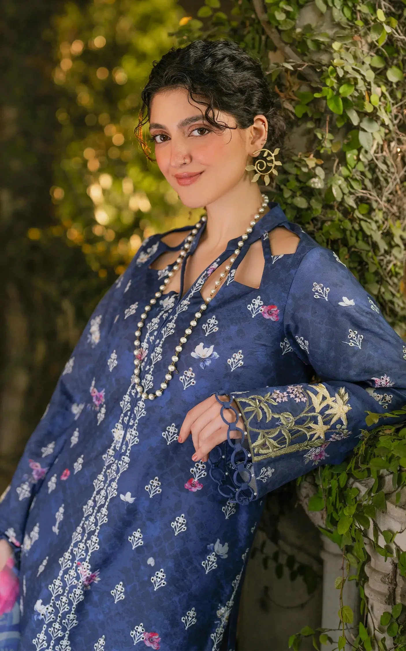 Chikankari digital printed lawn - Image 4