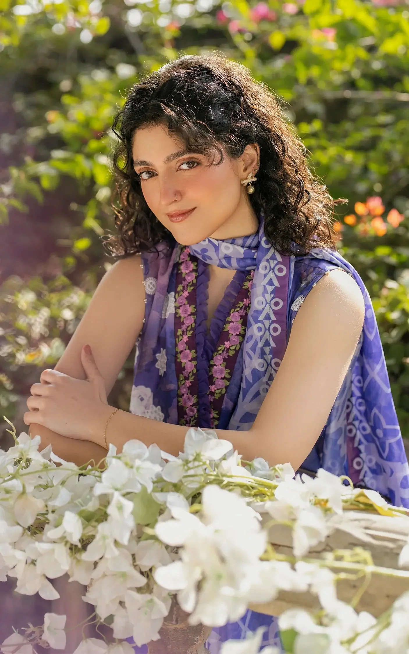 Chikankari digital printed lawn - Image 7