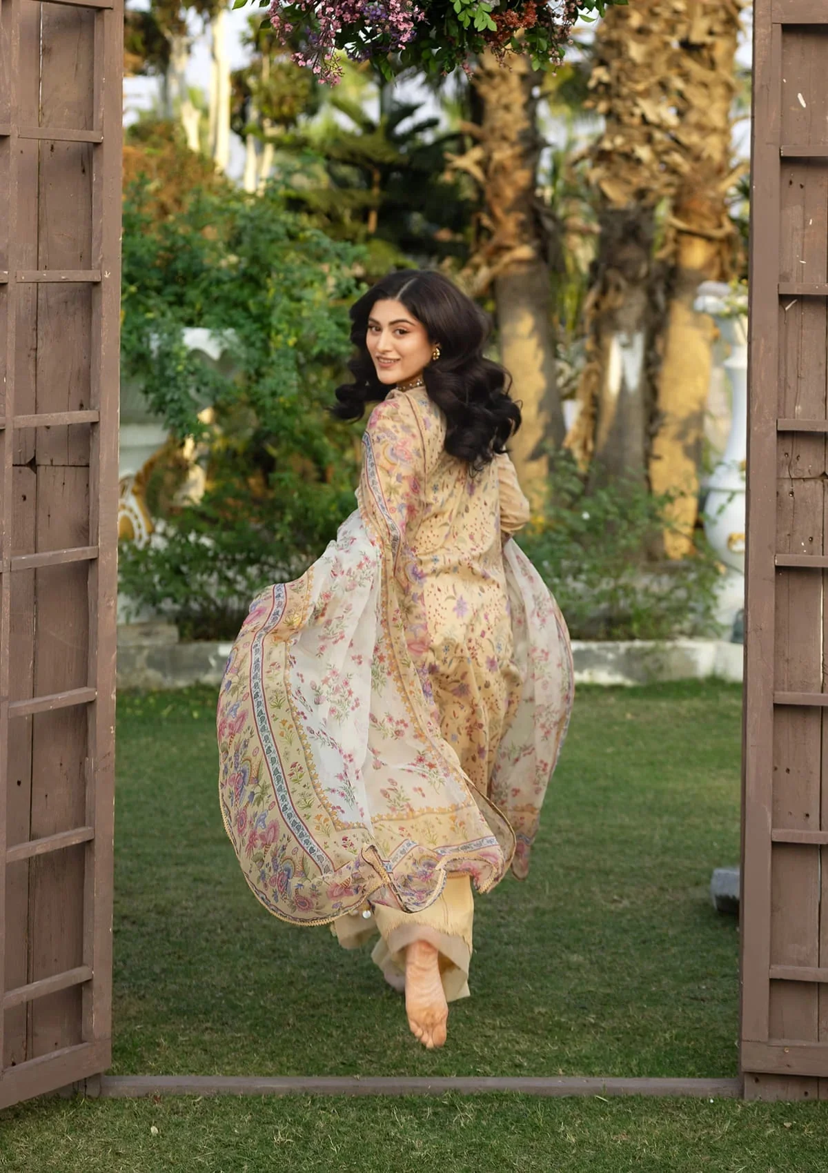 CHIKANKARI PRINTS WITH CHIFFON DUPATTA - Image 4