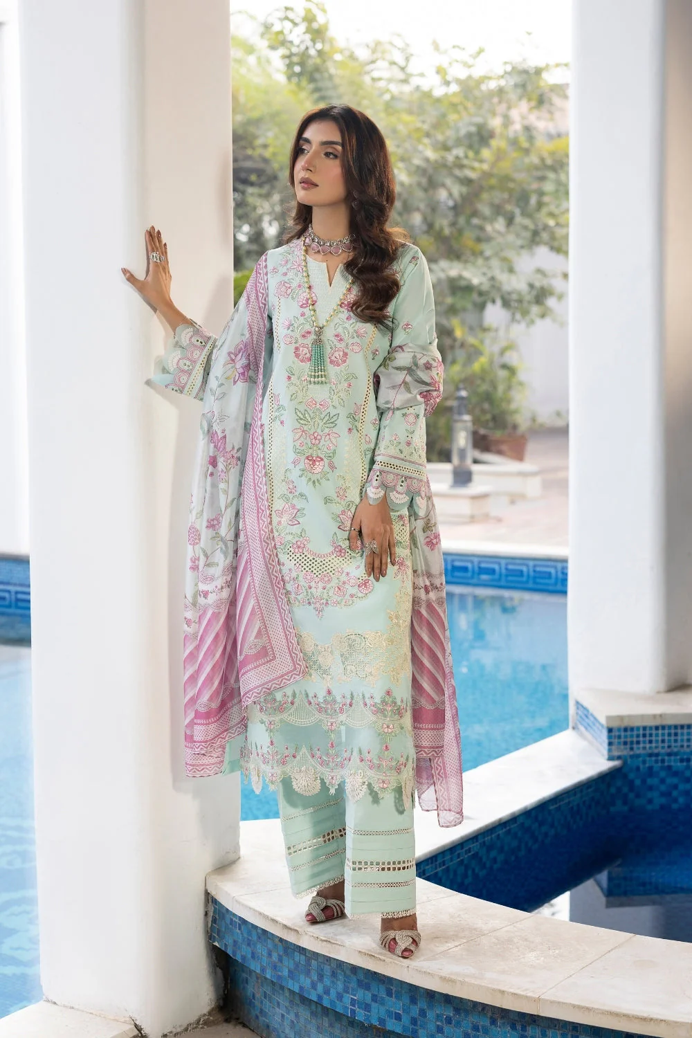 Dil Kash CHIKANKARI LAWN - Image 5