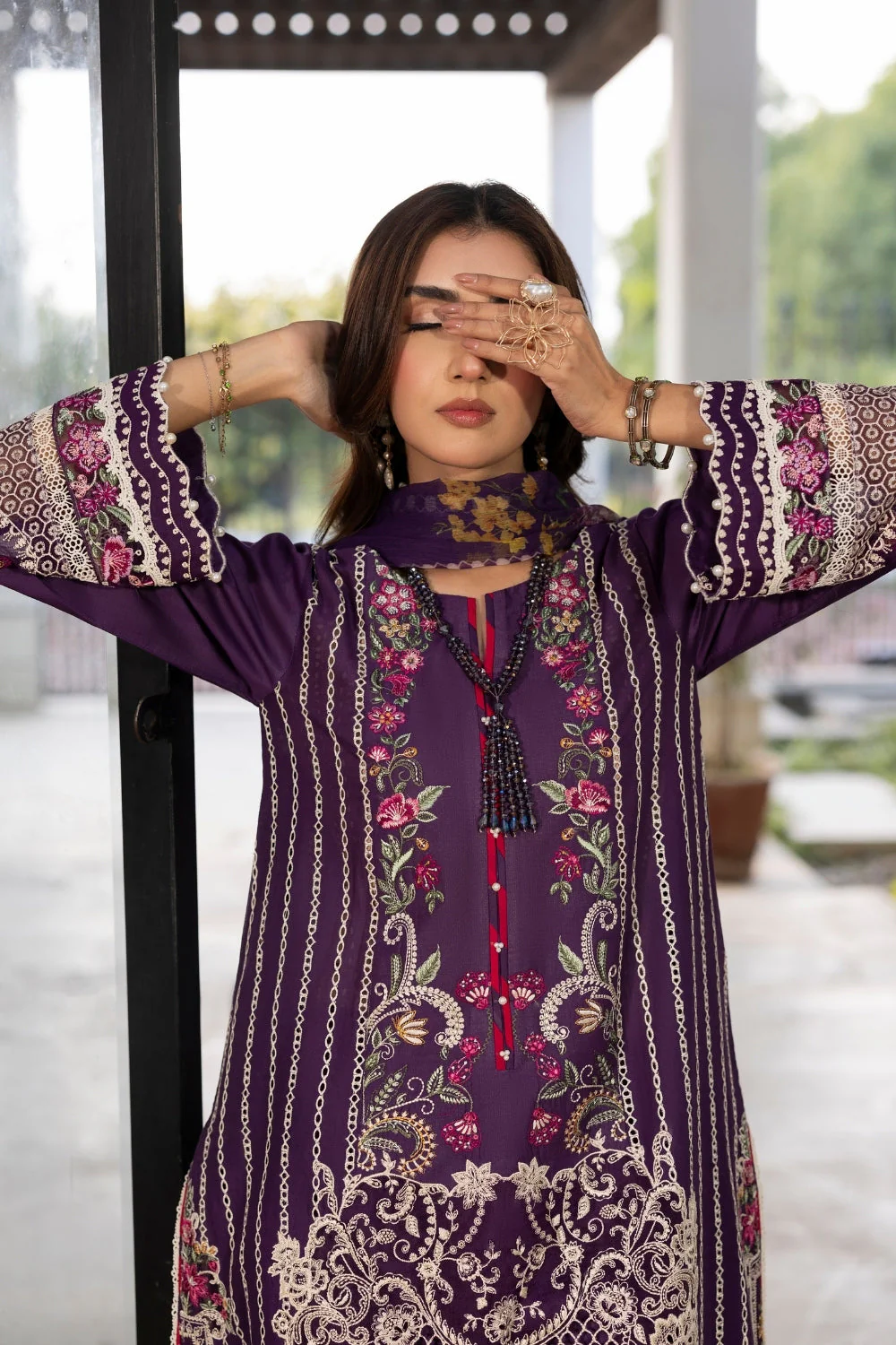 Dil Kash CHIKANKARI LAWN - Image 3