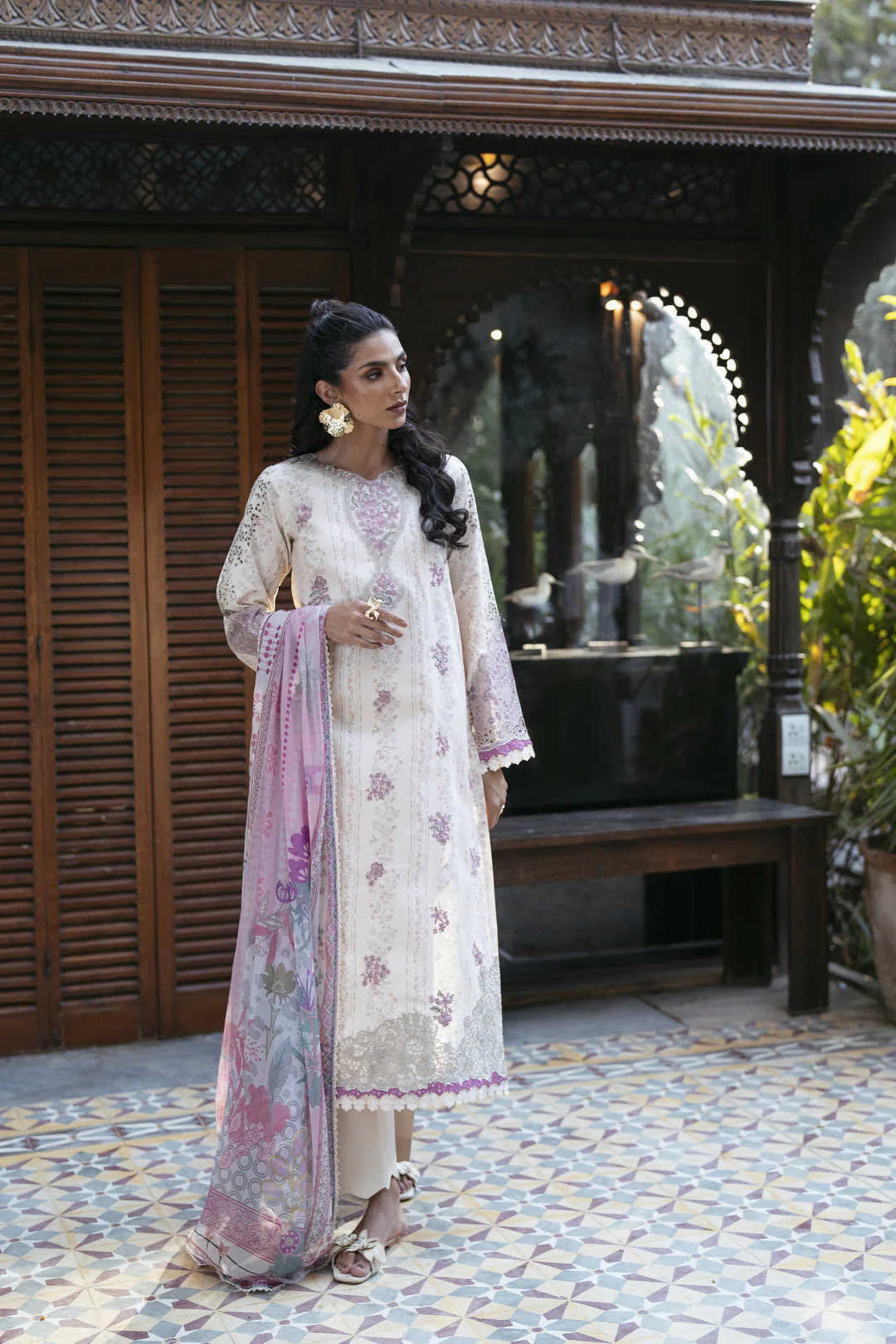Eid Edit Luxury Lawn - Image 3