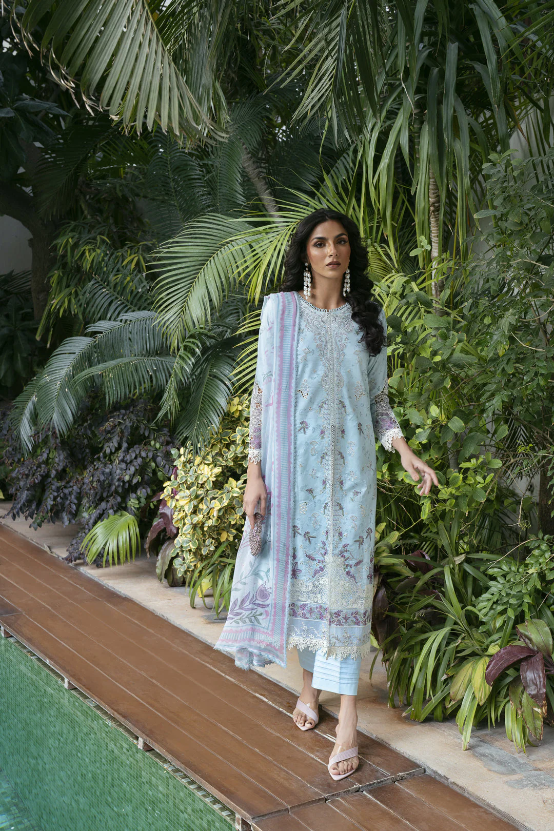 Eid Edit Luxury Lawn - Image 5