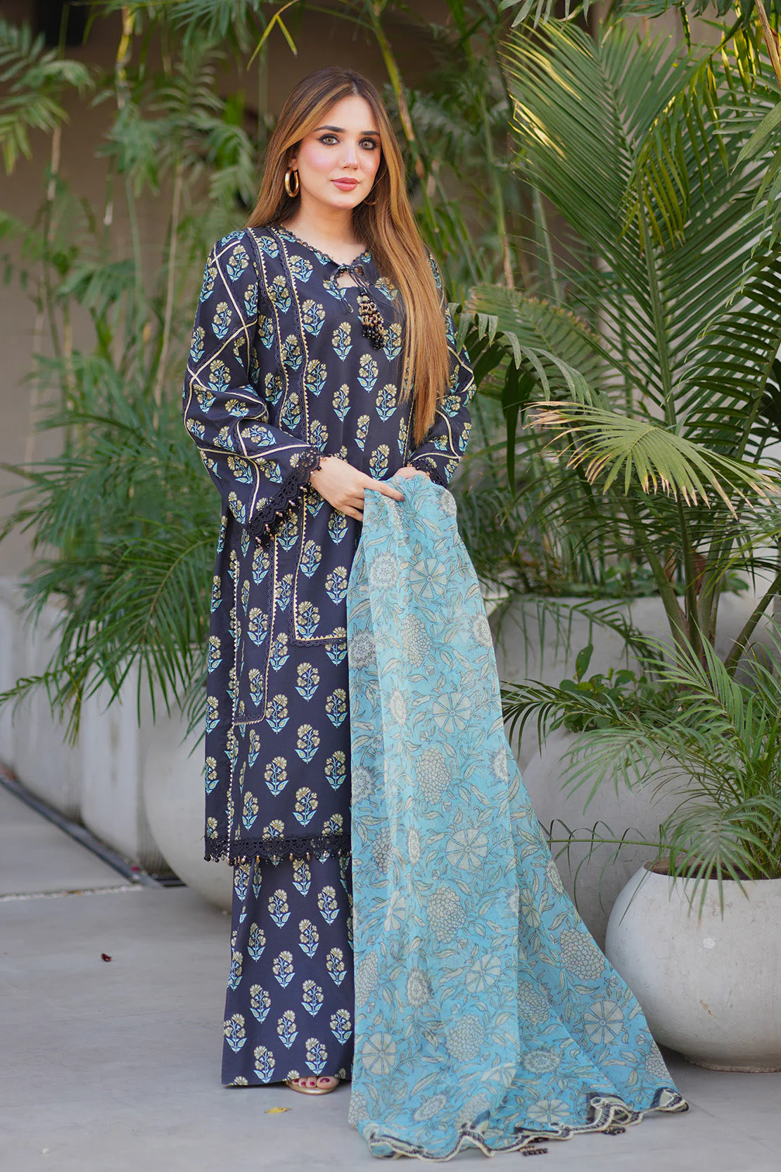 Embroidered - 3 Pc Lawn Suit