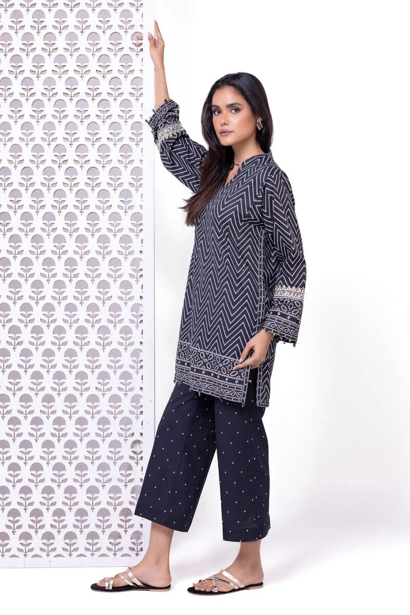Embroidered | Cambric 3 Piece - Image 4