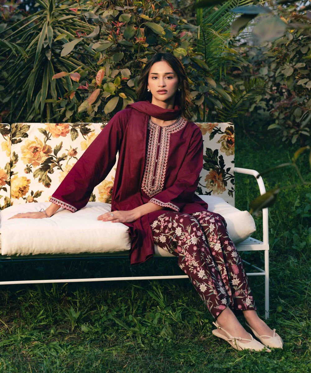 Embroidered Cambric Shirt With Pant - Image 4