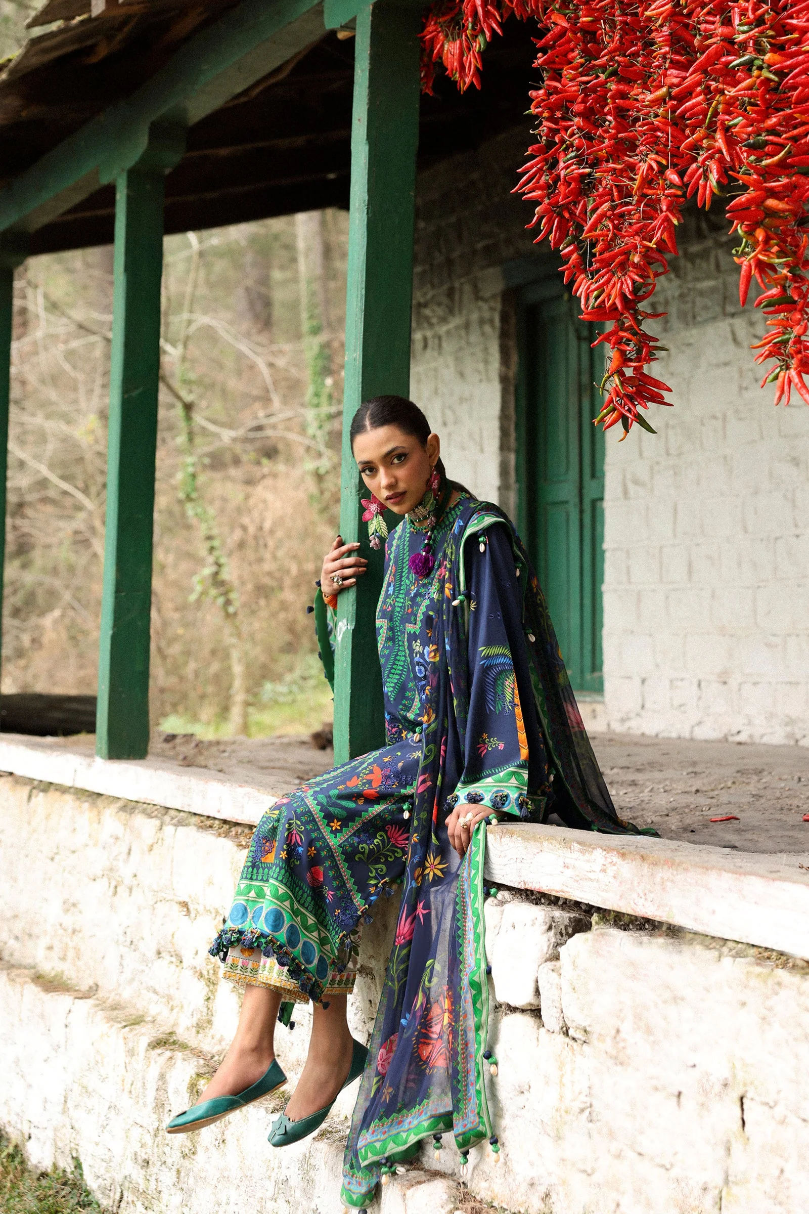 Embroidered  Lawn - Image 3