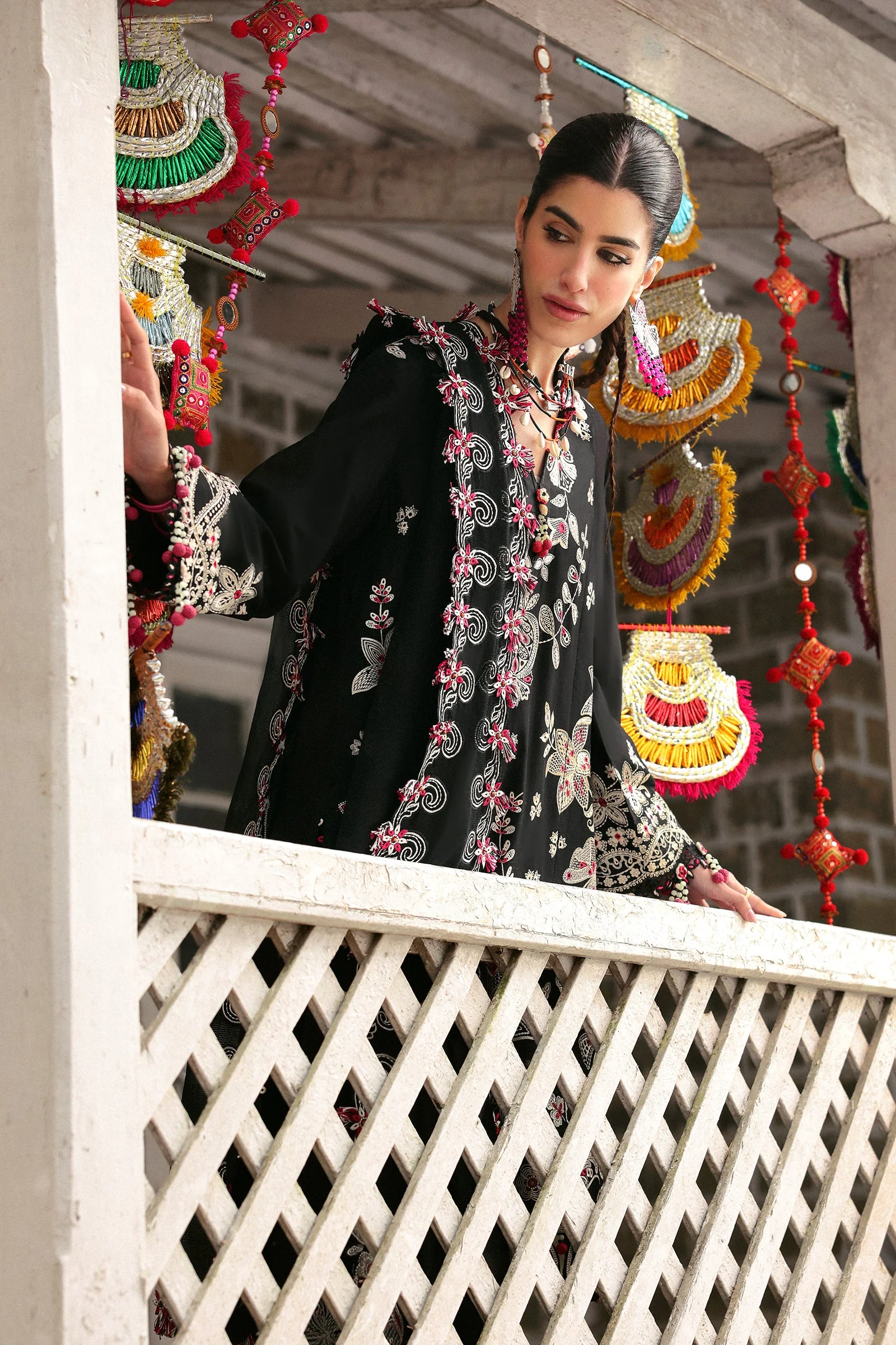 Embroidered Lawn - Image 4