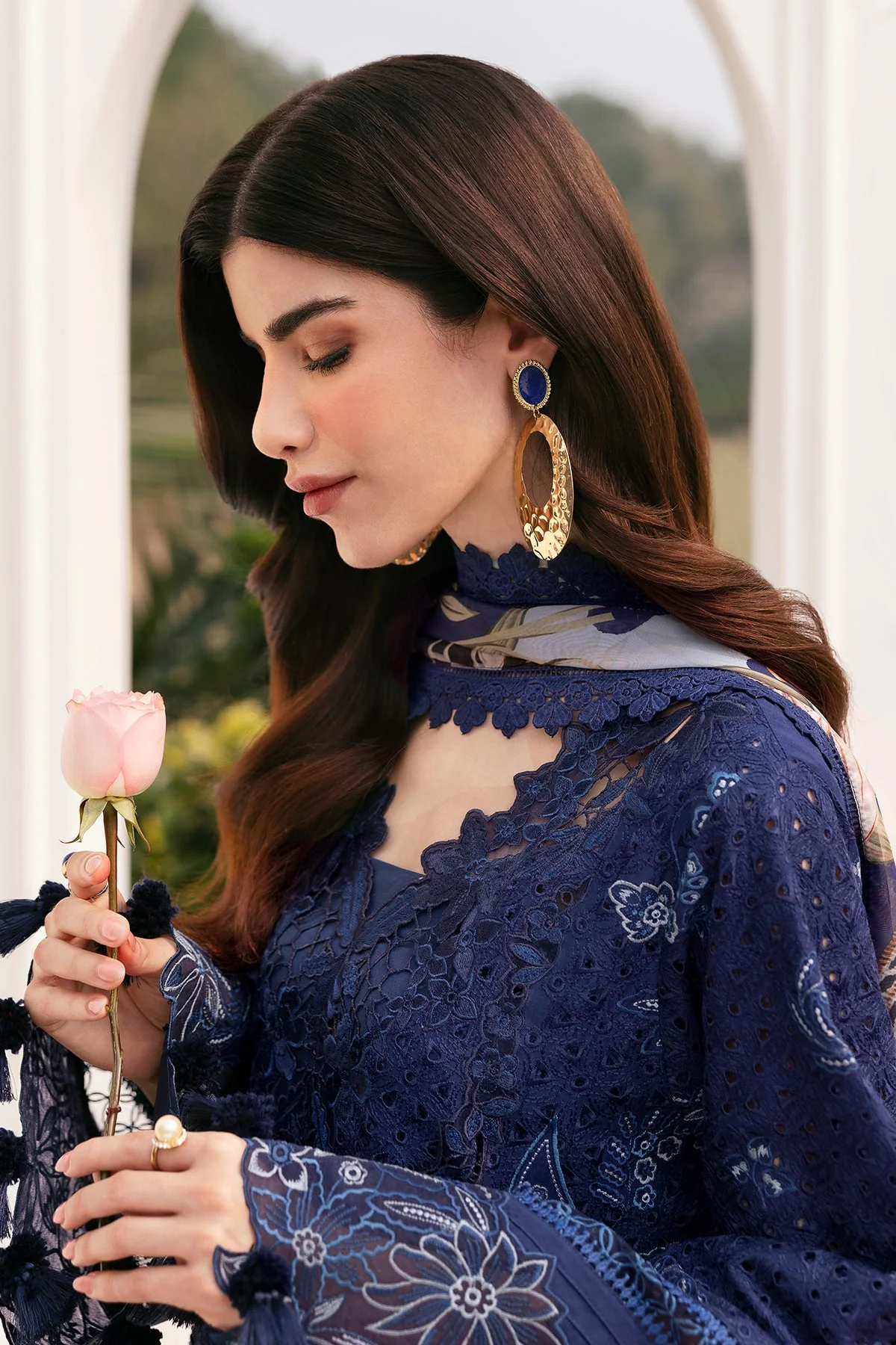 EMBROIDERED LAWN - Image 4