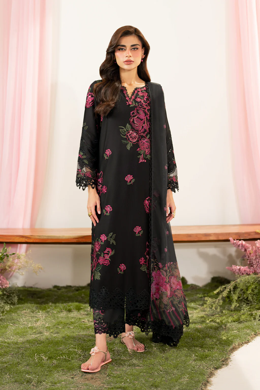 Embroidered Lawn - Image 4