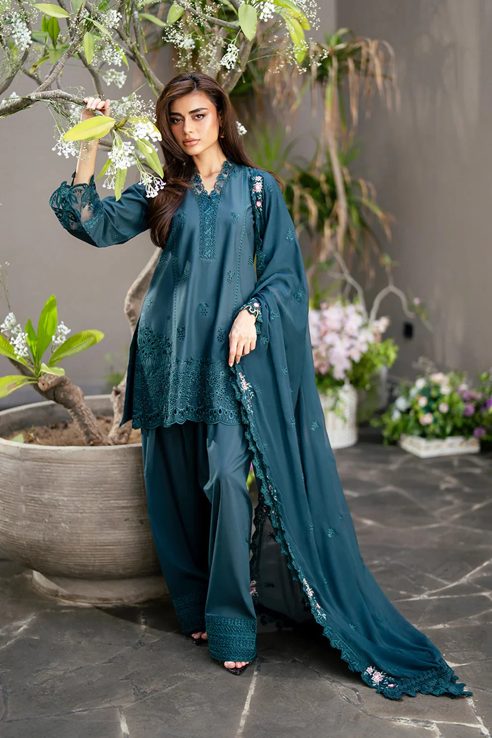 Embroidered Lawn - Image 4