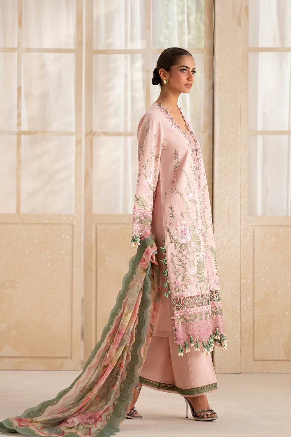 EMBROIDERED LAWN SUIT - Image 3