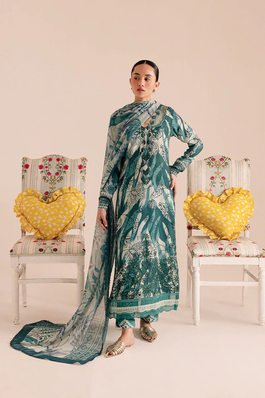 Embroidered lawn 3pc - Image 5