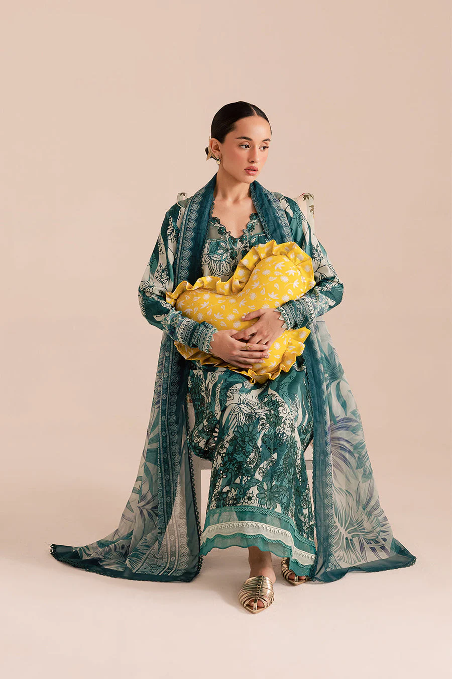 Embroidered lawn 3pc - Image 6