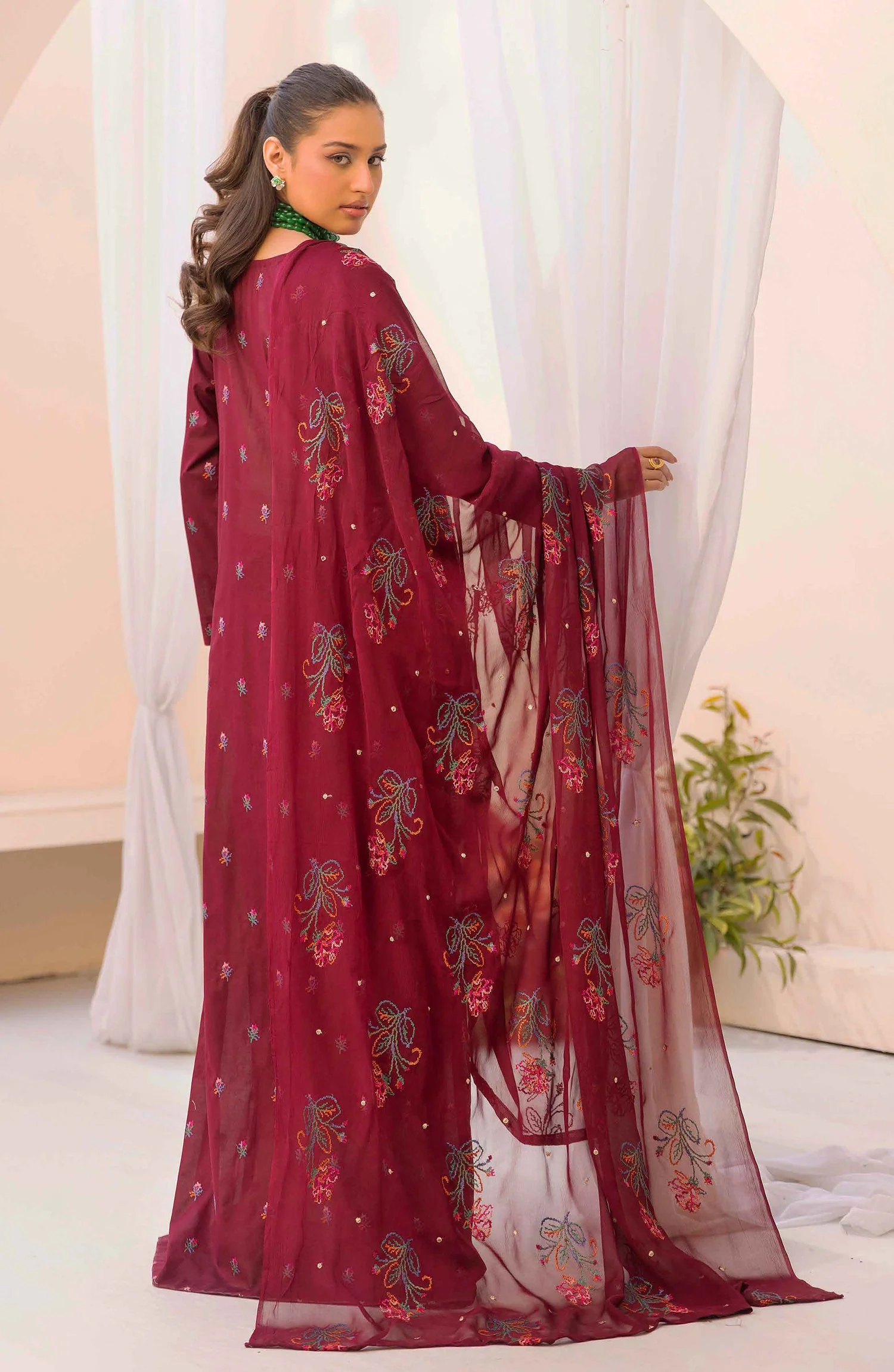Embroidered Lawn Unstitched 3 Piece Suit - Image 2