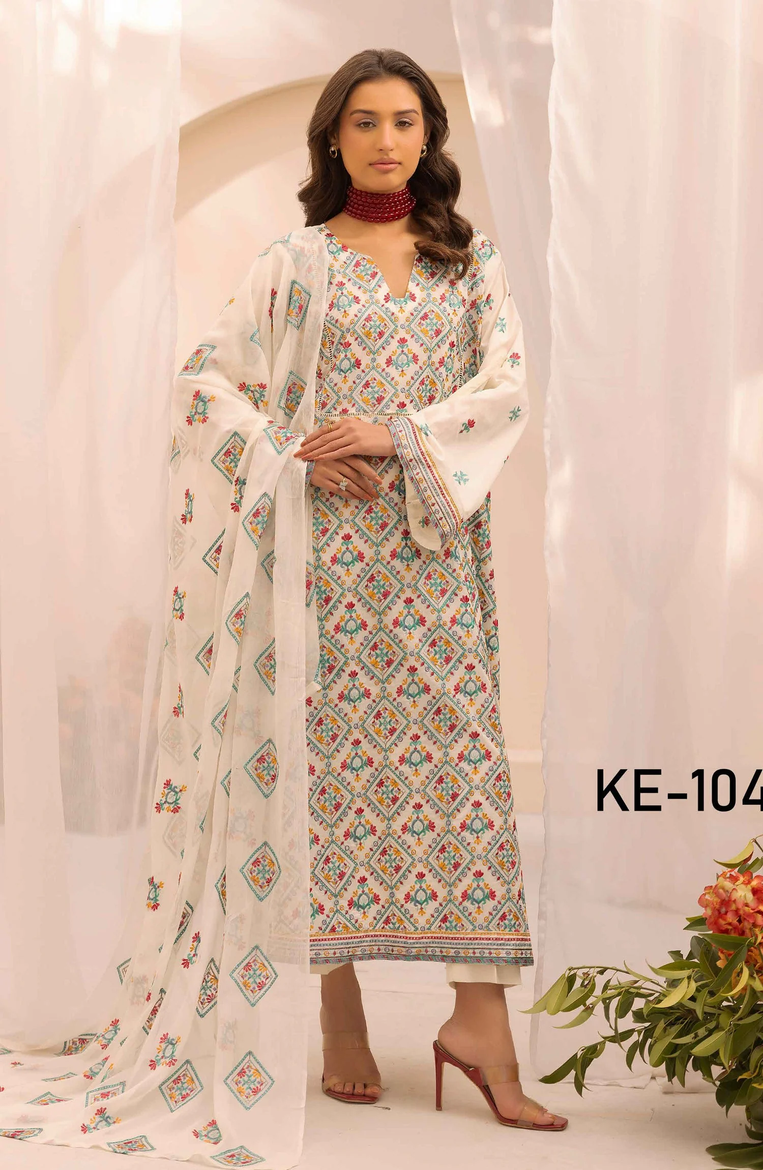Embroidered Lawn Unstitched 3 Piece Suit - Image 3