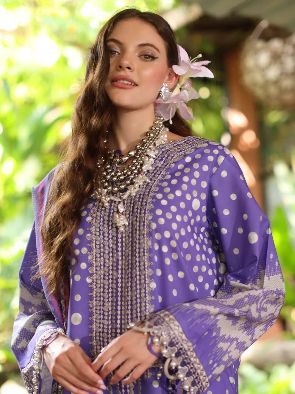 Embroidered Lawn Unstitched 3Pc Suit - Image 4