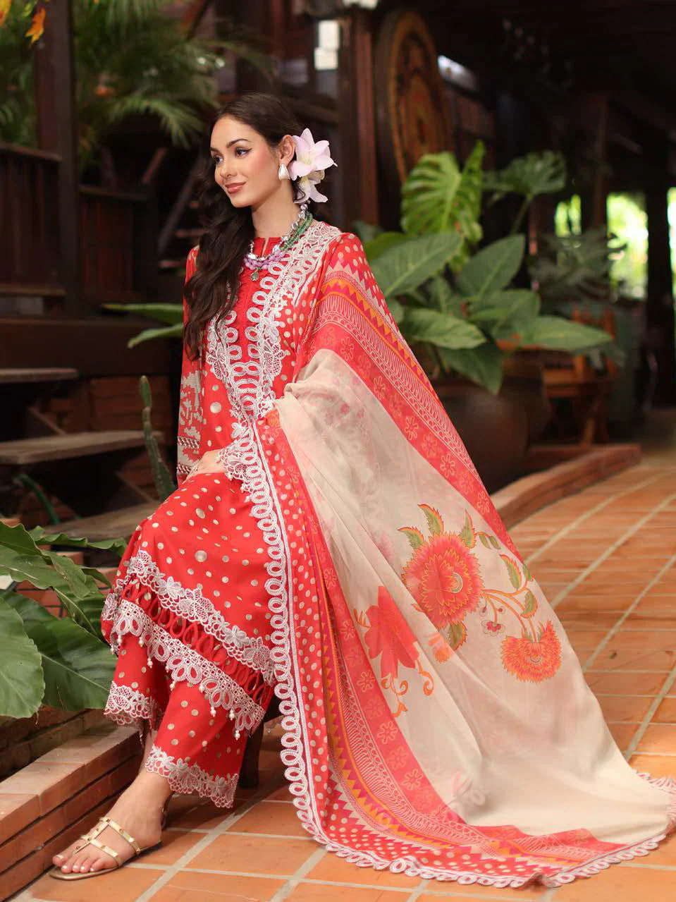 Embroidered Lawn Unstitched 3Pc Suit - Image 3