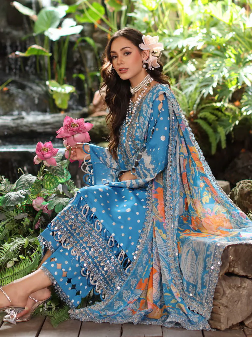 Embroidered Lawn Unstitched 3Pc Suit - Image 3