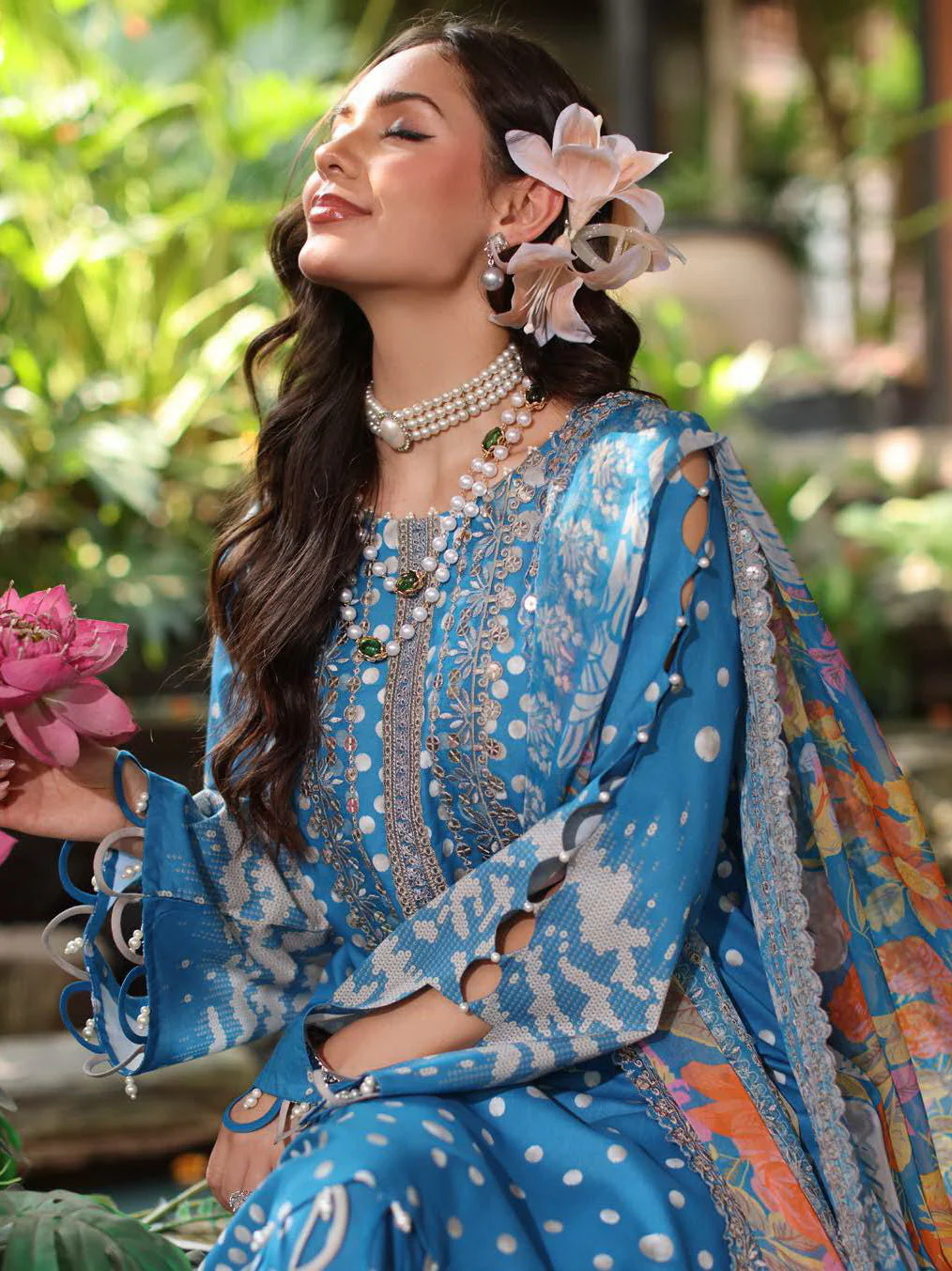 Embroidered Lawn Unstitched 3Pc Suit - Image 4