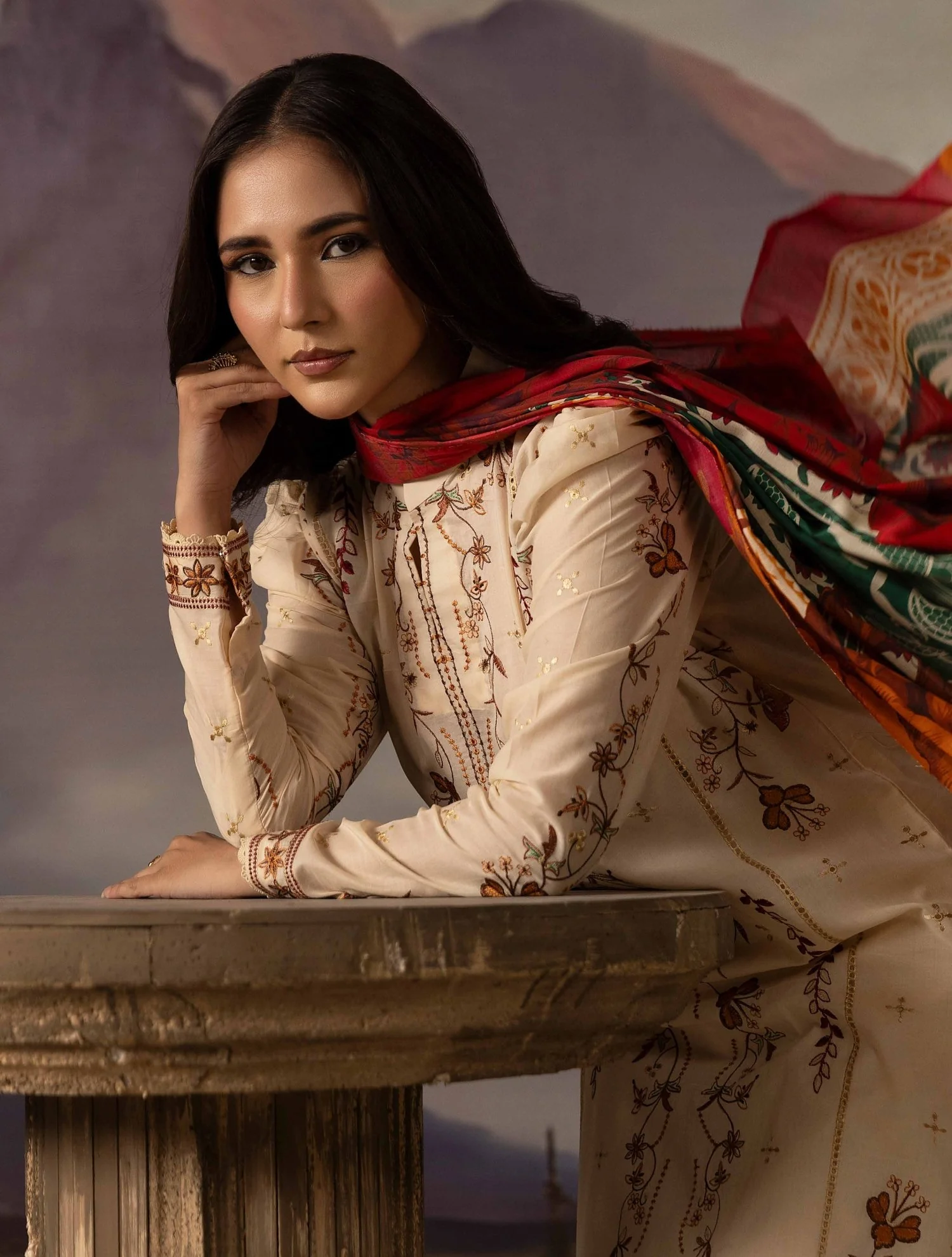 Embroidered Luxury Lawn Collection - Image 4