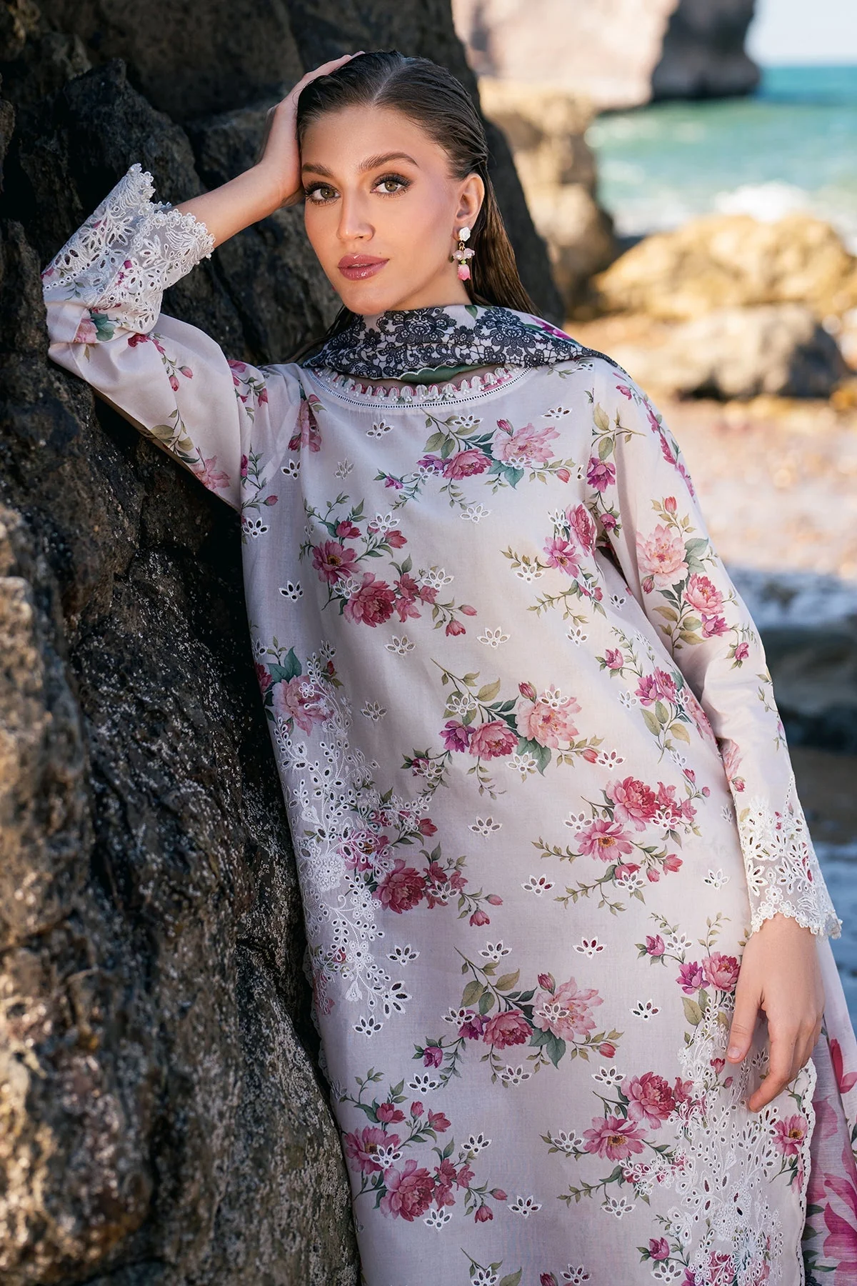 EMBROIDERED PRINTED LAWN - Image 7
