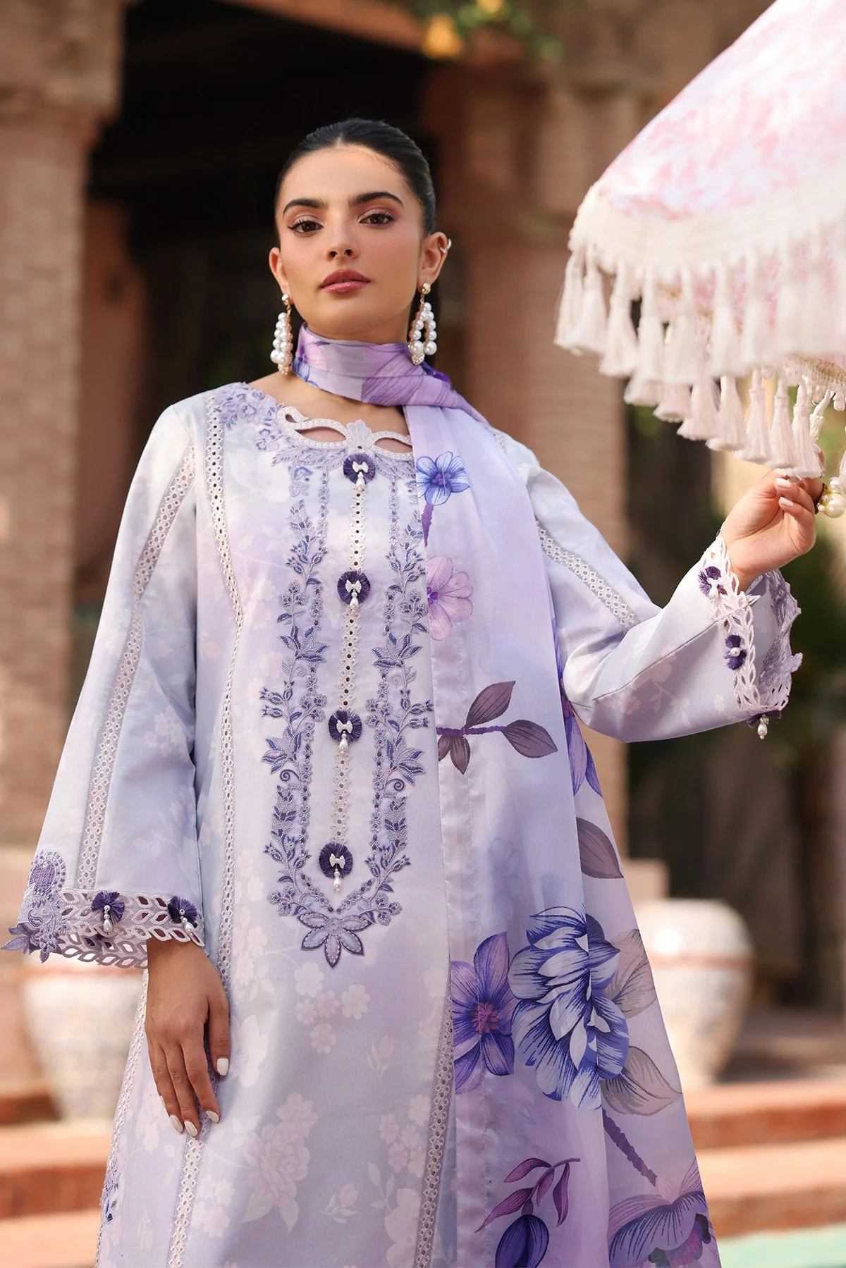 Embroidered Printed Lawn - Image 4
