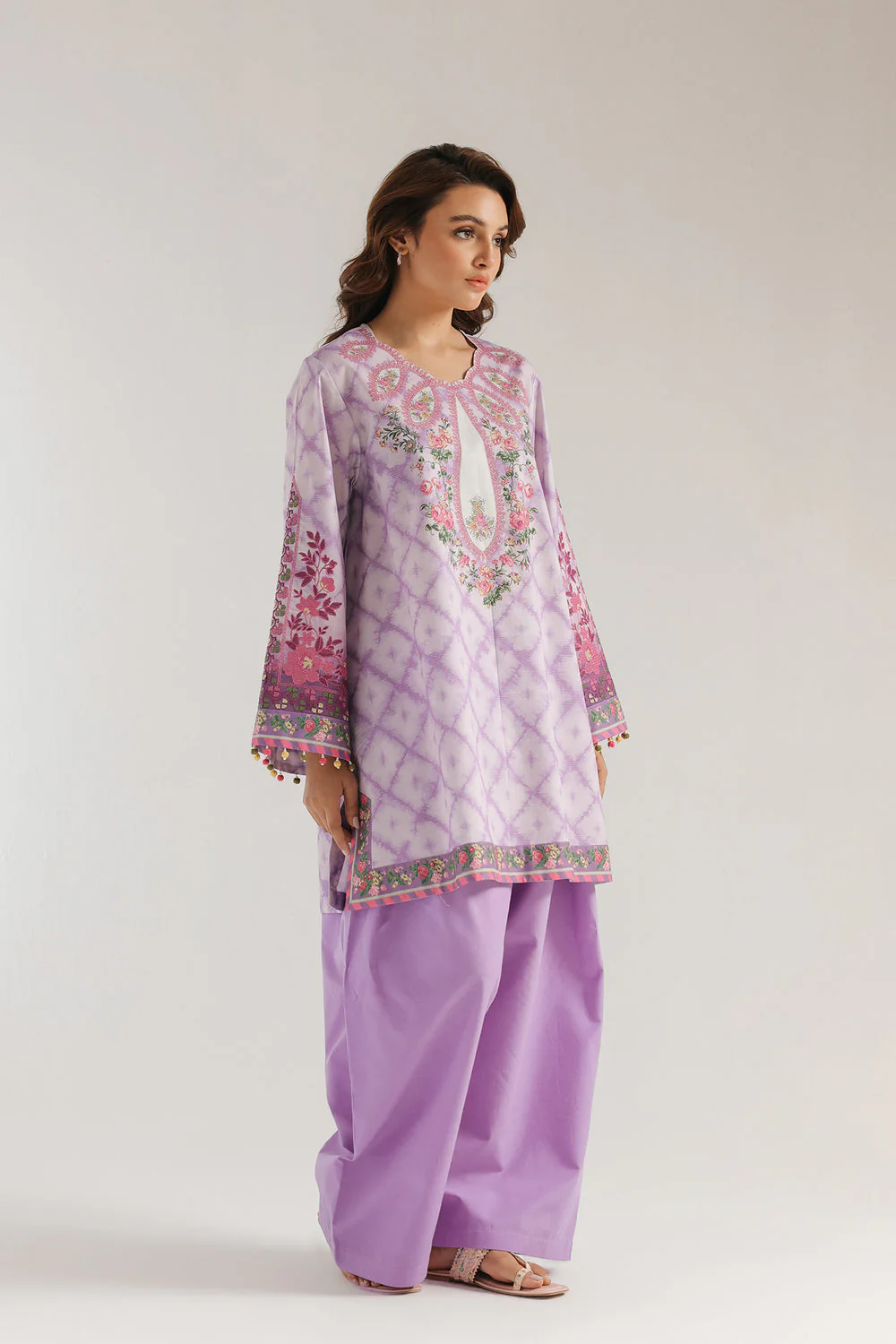 EMBROIDERED SUIT - Image 3