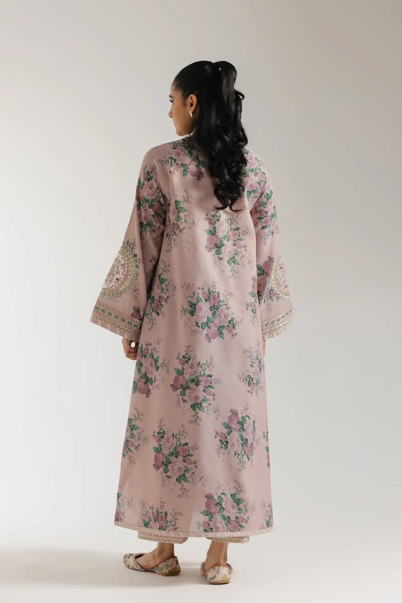 EMBROIDERED SUIT - Image 2