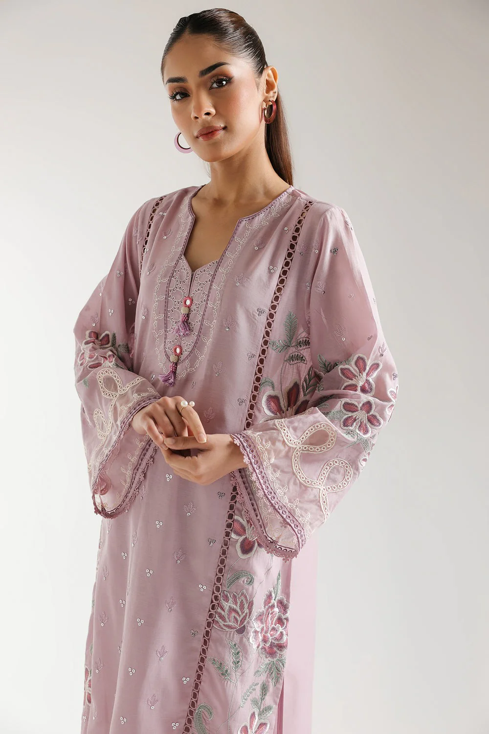 EMBROIDERED SUIT - Image 3