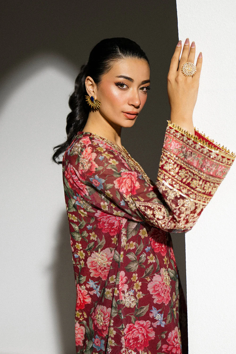 EMBROIDERED SUIT - Image 4