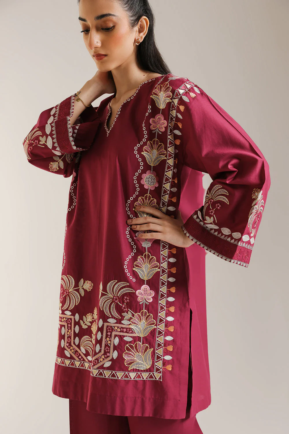 EMBROIDERED SUIT - Image 5