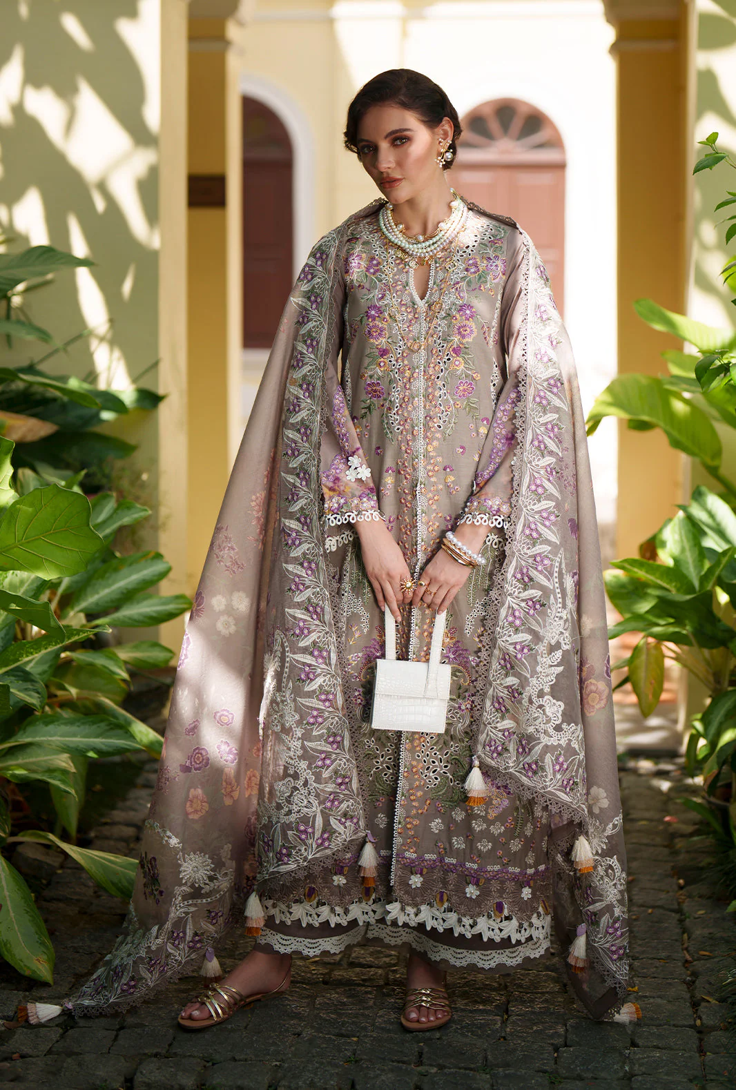 Evara Luxury Lawn - Image 3