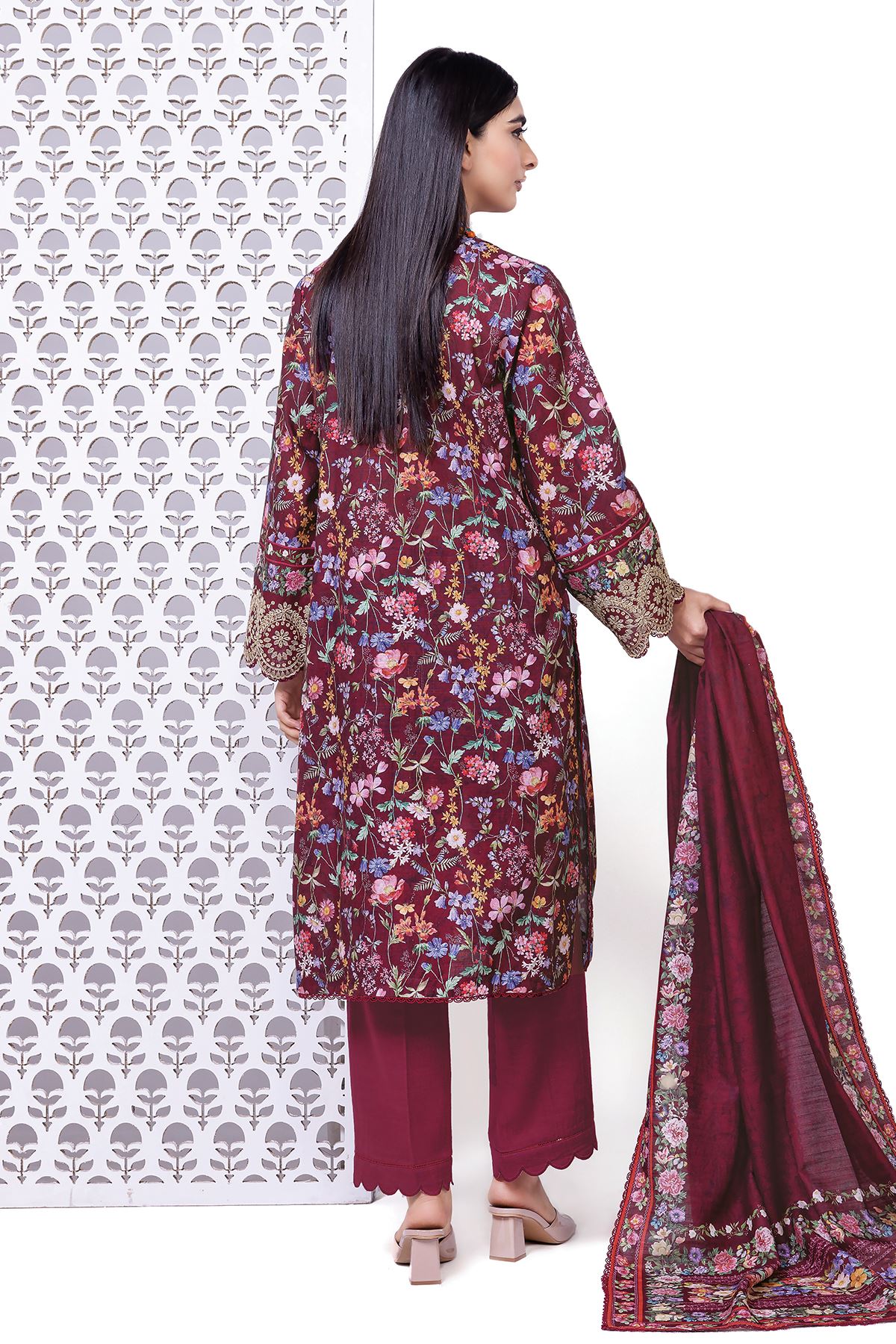 Fabrics 3 Piece - Image 2