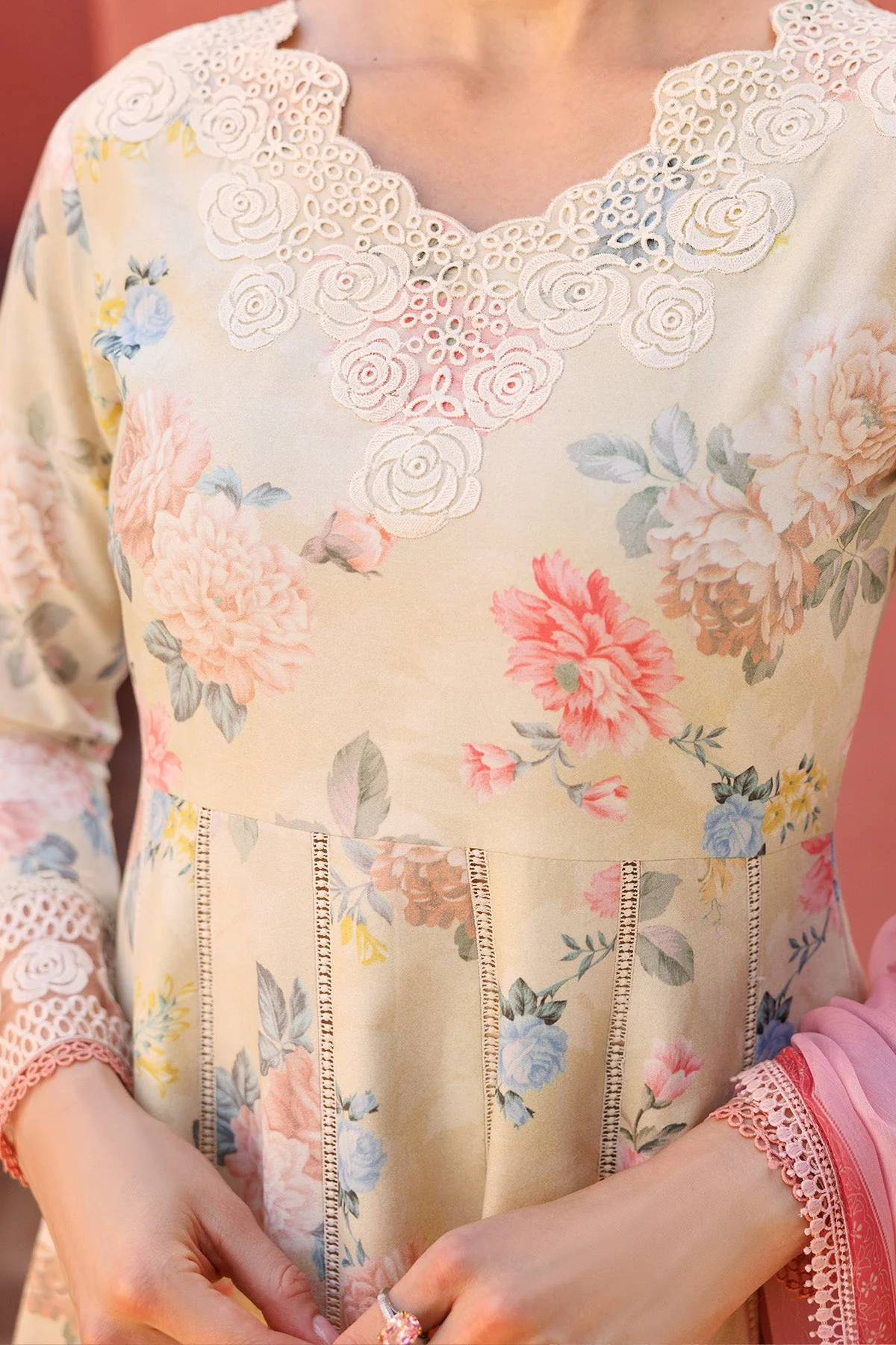 Aurea Summer Lawn - Image 5