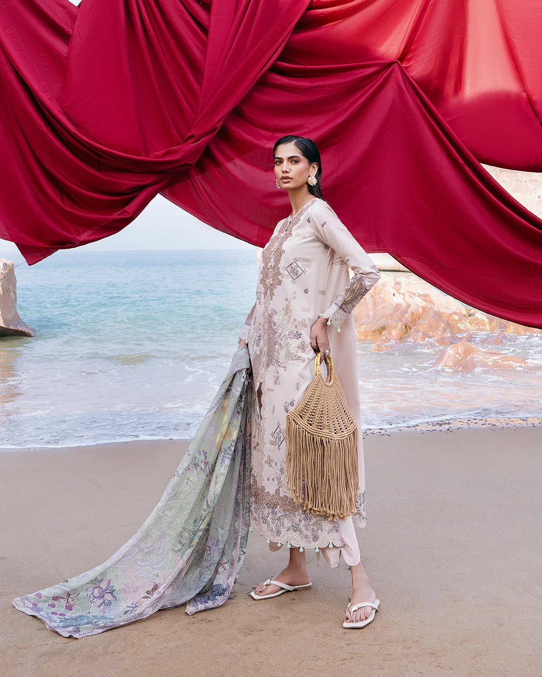 Festive Luxury Lawn - Image 7