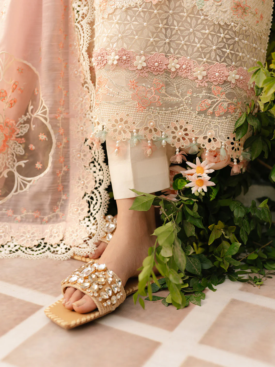 Freesia Embroidered Lawn - Image 3