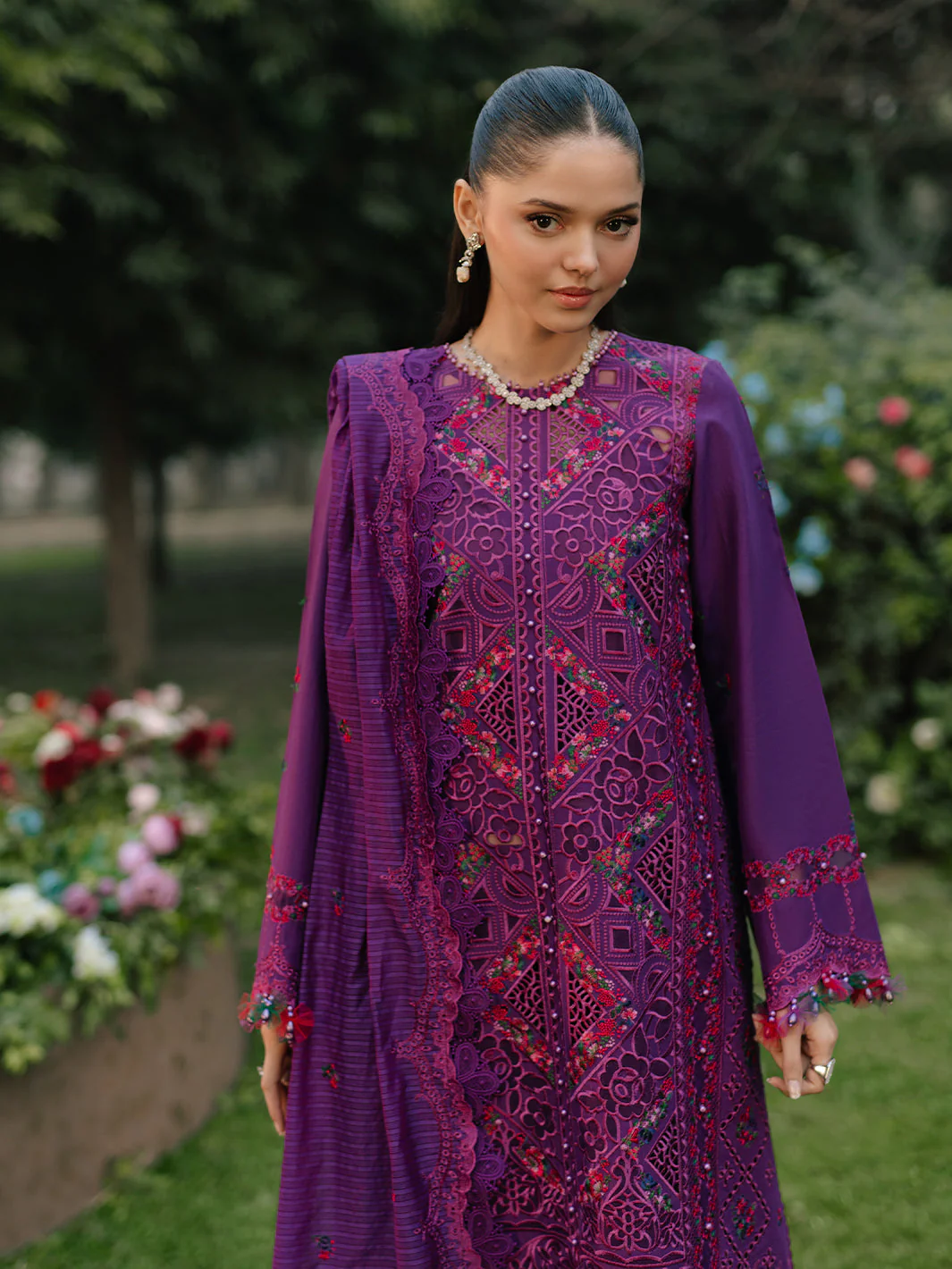 Freesia Embroidered Lawn - Image 5