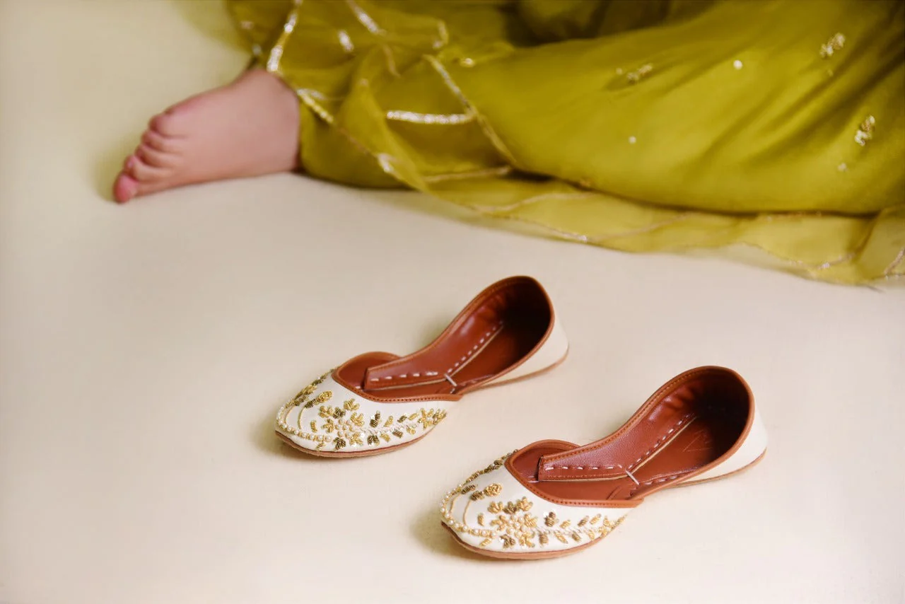 AGHA NOOR Jutti For Women - Image 3