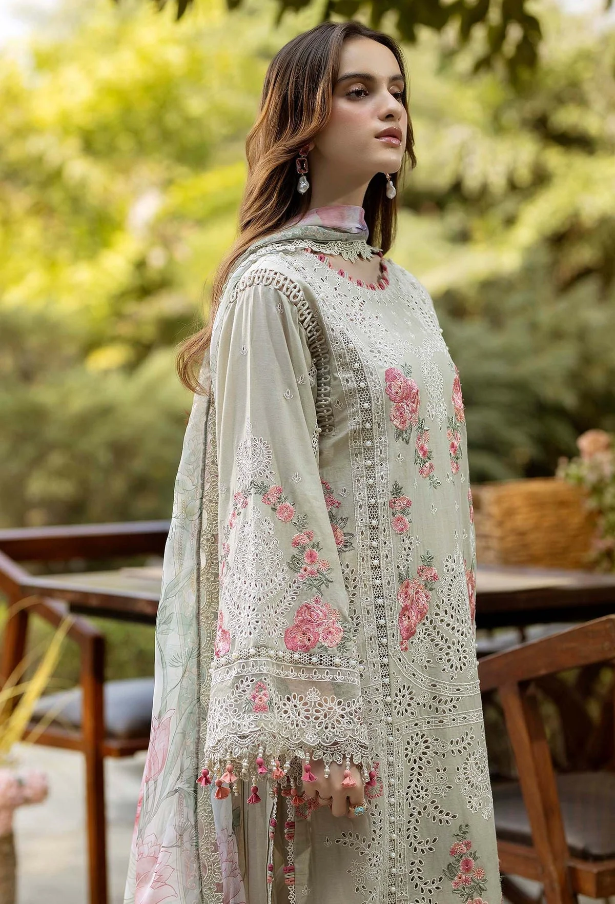 Gardenia Embroidered Lawn - Image 4
