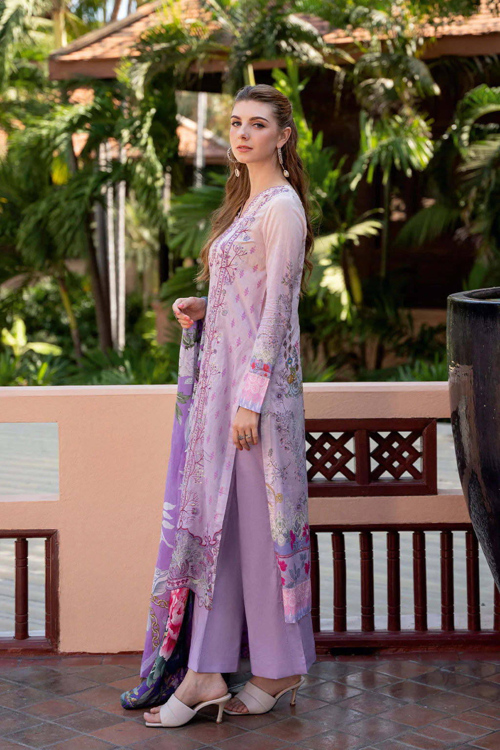 GHAZAL LUXURY LAWN - Image 4
