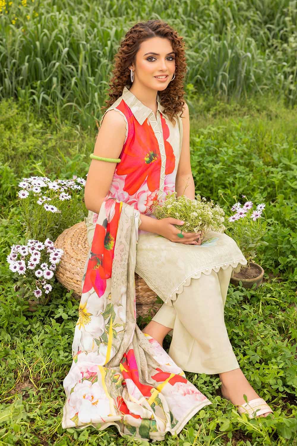 Gul Ahmed 3 Piece Unstitched Printed Lawn Suit CL-42046 A - Image 5
