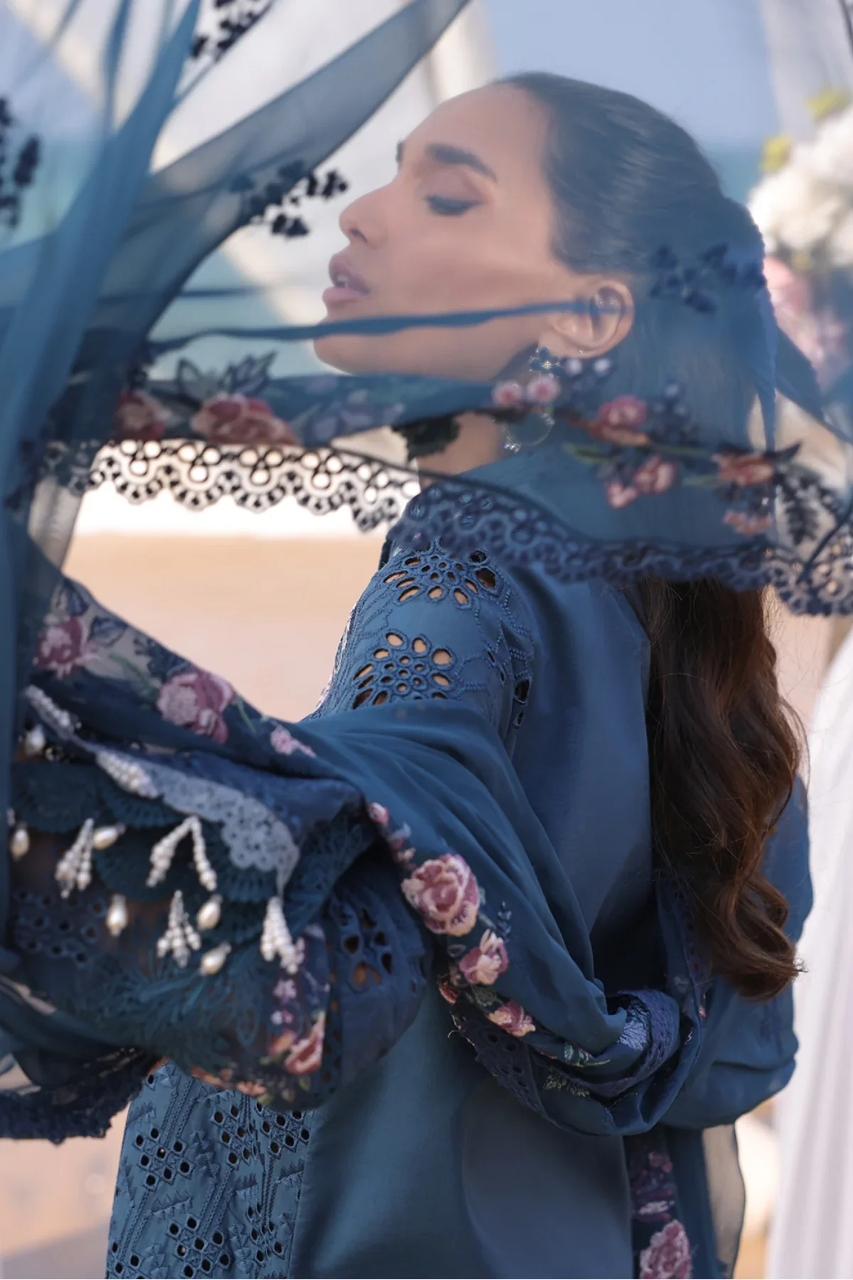 Hania Luxury Lawn - Image 4